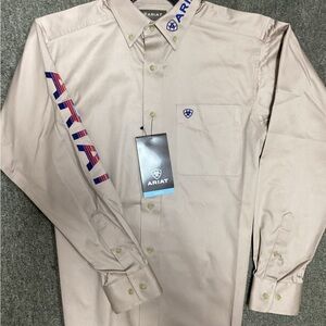 Ariat Classic Fit Longsleeve KHAKI